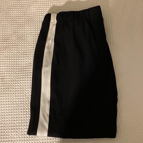 Aritzia jogger pants - Picture 2 of 2